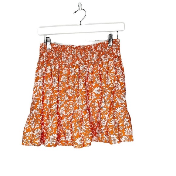 cupcakes & cashmere Dresses & Skirts - Cupcakes & Cashmere Smocked Ruffle Floral Orange & White Mini Skirt Size L